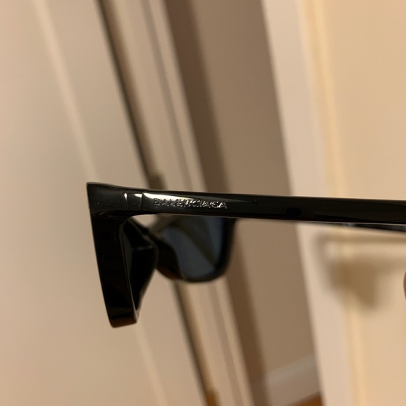 BALENCIAGA SS17 RUNWAY Black Cat Eye Sunglasses - Picture 7 of 8